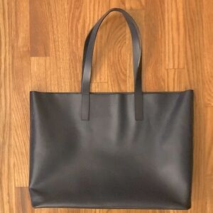 Everlane Day Market Tote in navy